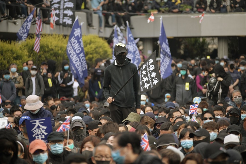 當日民間集會團隊舉辦 「天下制裁」流水式集會演變成衝突。資料圖片
