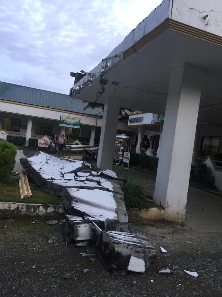 建築物受損。網圖