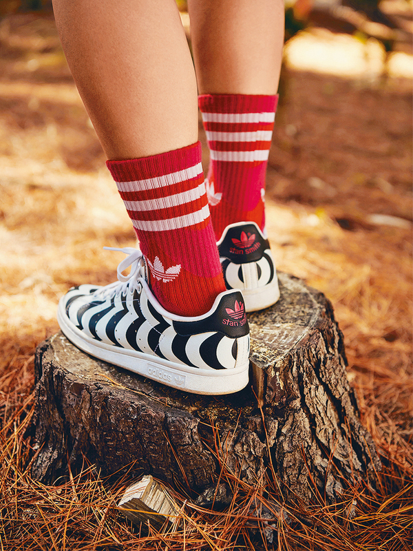 ●短筒襪兩對裝、將於7月上旬發售的Stan Smith × Marimekko休閒鞋。