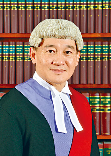 区域法院法官沈小民（图）请辞，提早六十岁退休，生效期为下月初。