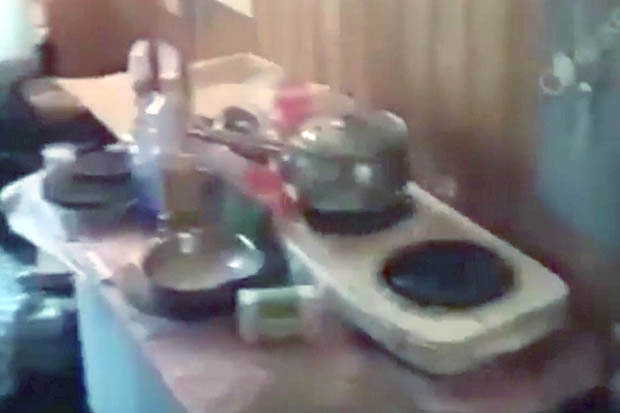 爐上甚至還有烹煮過的殘骸。(網圖)