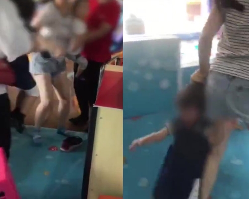 家長因小孩爭玩具起衝突，惡婦竟拉扯兩歲女童頭髮拖行。（網圖）