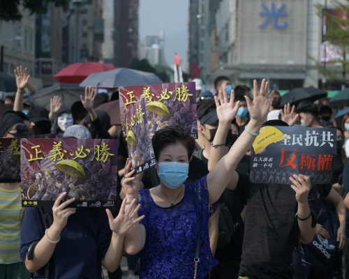 當日有大批人參與尖沙嘴遊行。資料圖片