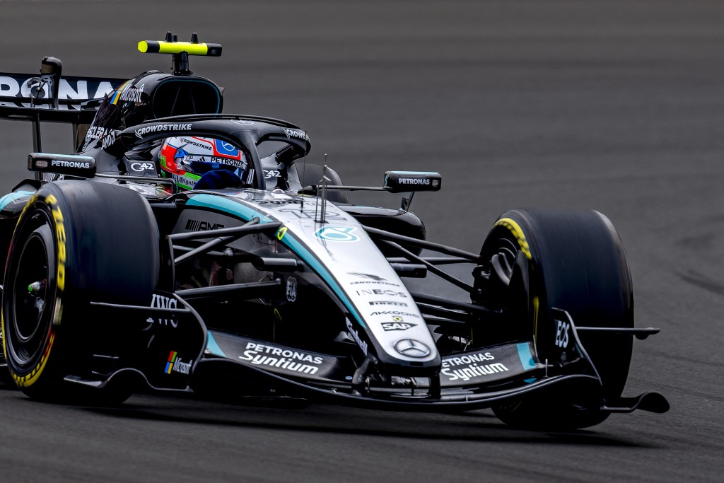 平治车队一如季前坊间所料,战车性能远超一众对手,似乎已打造出新一代「火星车」。AFP 平治车队一如季前坊间所料,战车性能远超一众对手,似乎已打造出新一代「火星车」。AFP