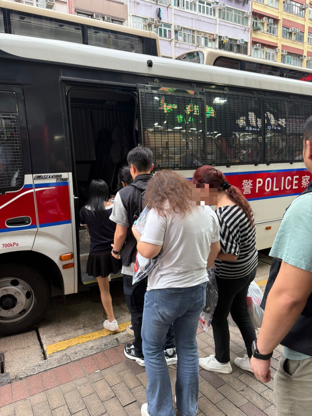 警方共拘捕8人。警方提供 警方共拘捕8人。警方提供