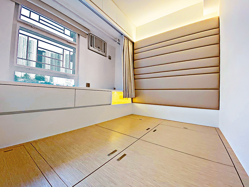 ■此房間設有地台?，收納空間多多。