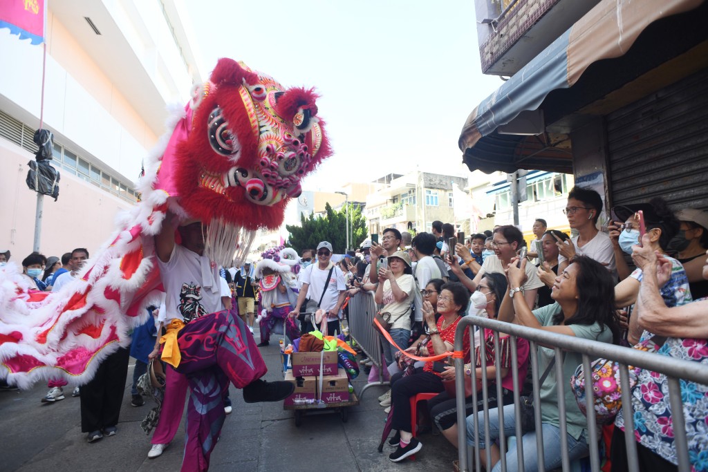 太平清醮的庆祝活动亦有中国戏曲表演、舞狮、舞麒麟及功夫表演等。资料图片