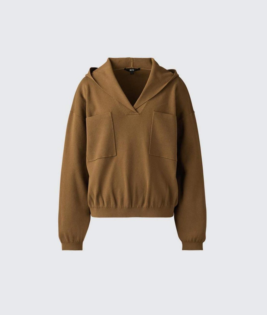 即將於2月底上架UNIQLO : C春夏設計師聯名系列連帽針織上衣/$249，以嫘縈物料製成。 