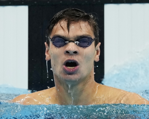 利路夫奪男子100米背泳金牌。Reuters