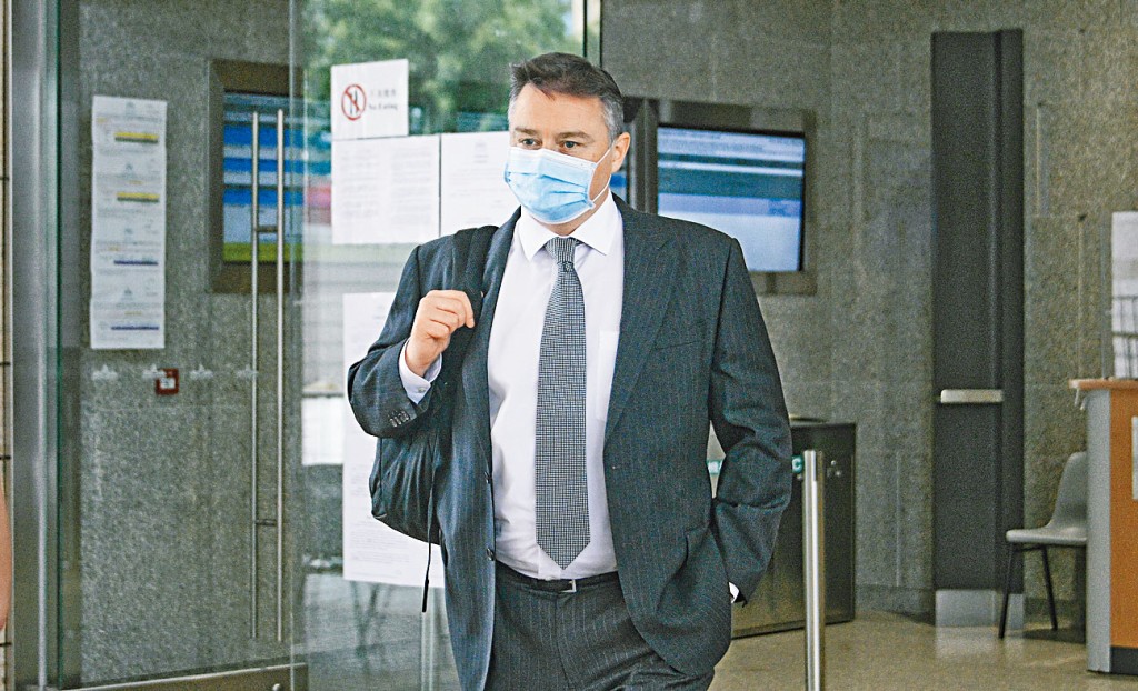 警察训练科警司麦启立表示，充分肯定当日开枪警员的决定。