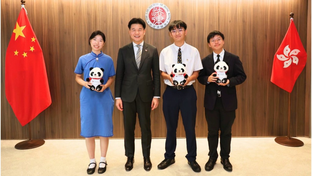 律師會會長湯文龍晤應屆DSE狀元 勉勵傳承公義穩固法治基石