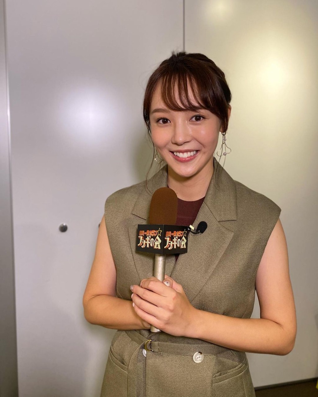 森千晴參加慶應小姐選美被星探挖掘投身電視台。IG