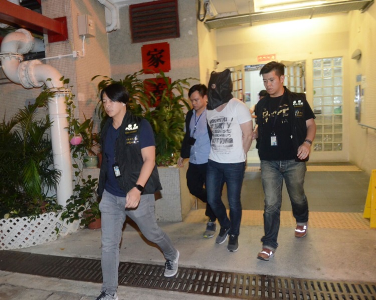 警方拘捕一名28歲男子。蔡楚輝攝