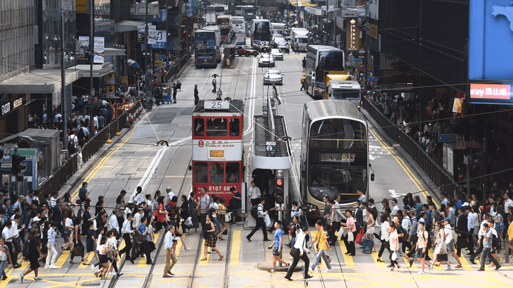 積金評級稱強積金10月人均暫蝕821元 今年來仍賺4.24萬元