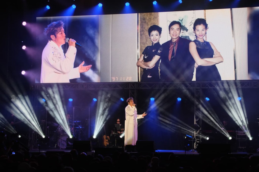 譚耀文與蔡少芬。 譚耀文與蔡少芬。