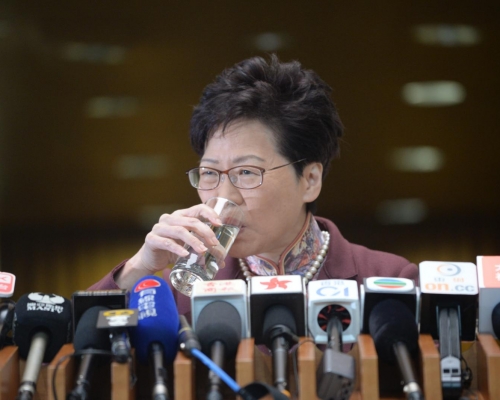 政府下午將罕有地召開「三合一」記者會 。
