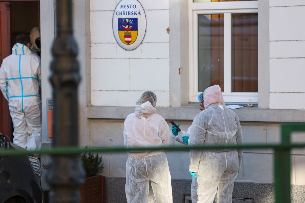 事件造成最少1人死亡、6人受傷，其中包括3名警員。路透社