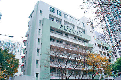 基督教香港信義會元朗信義中學，今年首次以個人錄像代替親身面試。