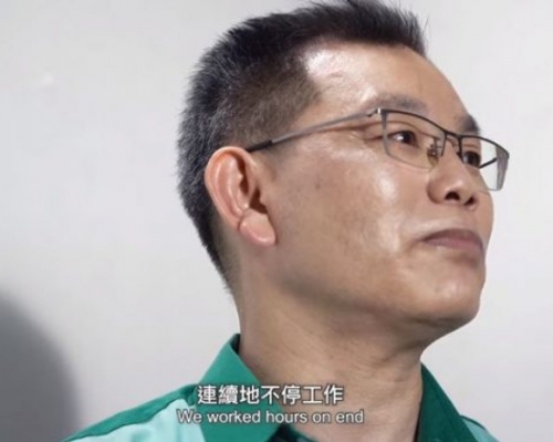 郵差李華談及海量郵件從四處寄來,只好不停工作。衛生防護中心FB影片截圖