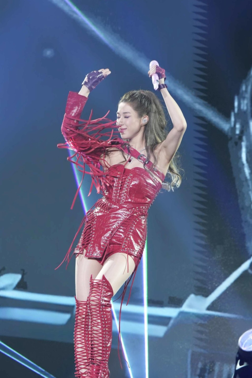 鍾嘉欣2026年演唱會頭炮，揀選佛山舉行。