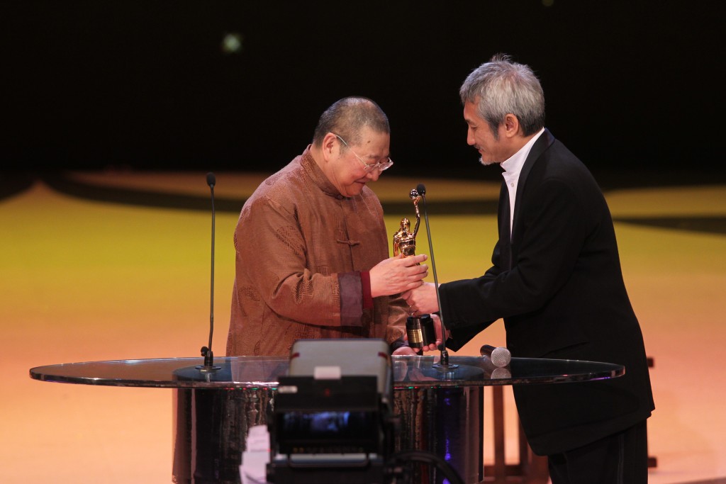 倪匡對香港影視界貢獻良多，曾獲頒第31屆香港電影金像獎終身成就獎。