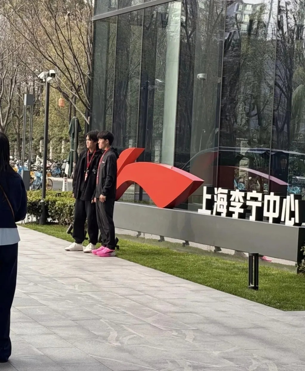 日本马拉松名将大迫杰抵沪,出席商业活动。 日本马拉松名将大迫杰抵沪,出席商业活动。