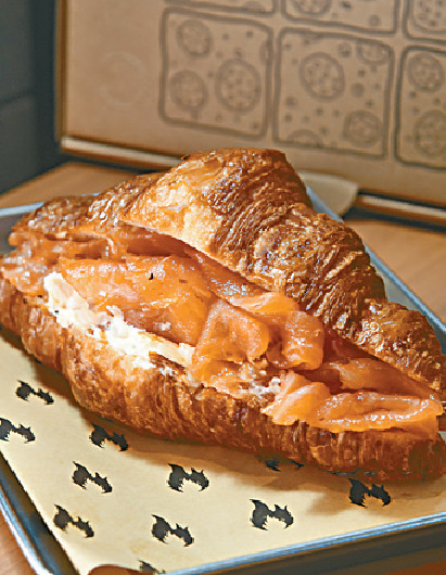 ■Smoked Salmon & Cream Cheese Croissant $78