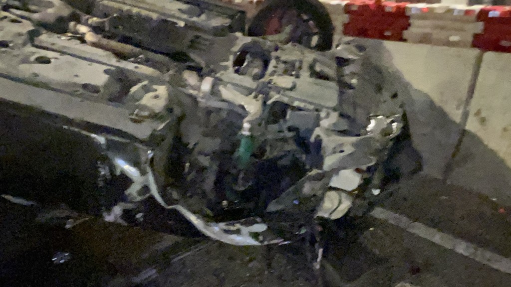 涉事私家車損毀嚴重。蔡楚輝攝