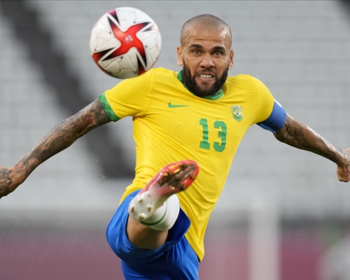 三十八歲的丹尼爾艾維斯盼望幫助巴西衛冕奧運男足賽事。AP