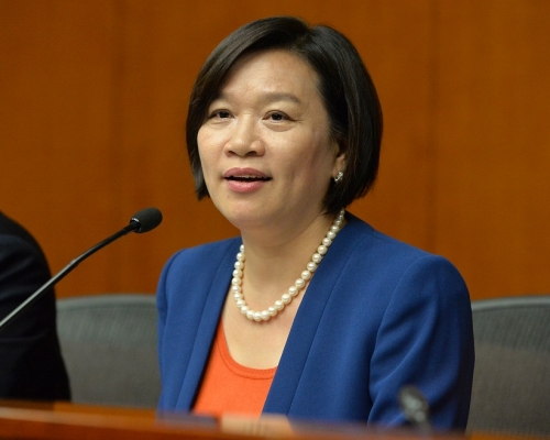 律政司司長鄭若驊，答允提早於2月5日前出席司法及法律事務委員會召開的特別會議。資料圖片