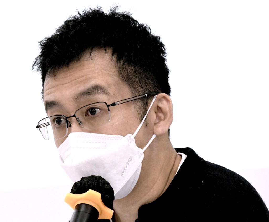天瑜爸爸。 天瑜爸爸。