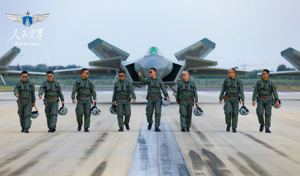 台湾媒体引述军事专家指，广东佛山已部署最先进的歼-20战机。人民空军