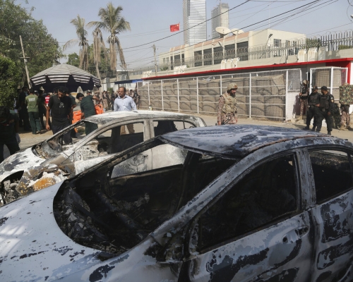 中国驻巴基斯坦卡拉奇领事馆遇袭。AP