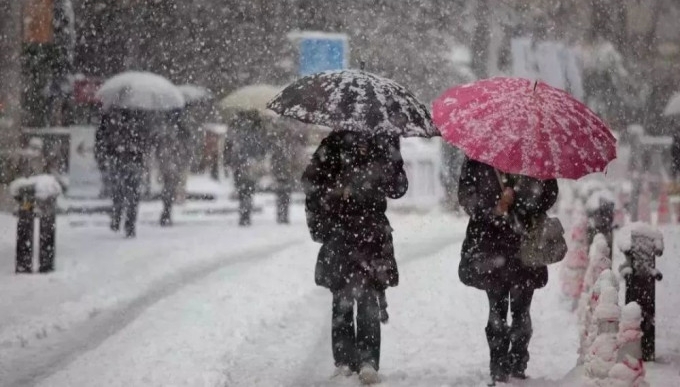 寒潮雨雪來襲中國氣像局啟動三級應急響應。