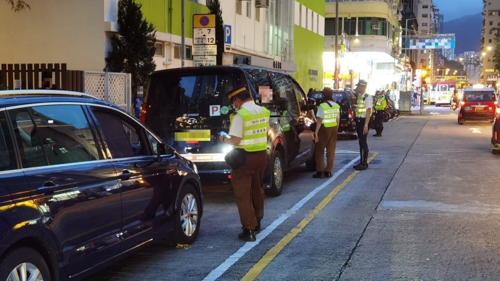 警方在行動中共發出1,429張定額罰款(交通違例事項)通知書。警方圖片