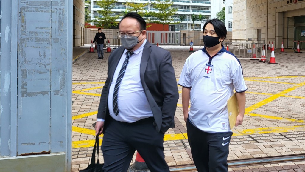 被告葉志偉(右)。王仁昌攝