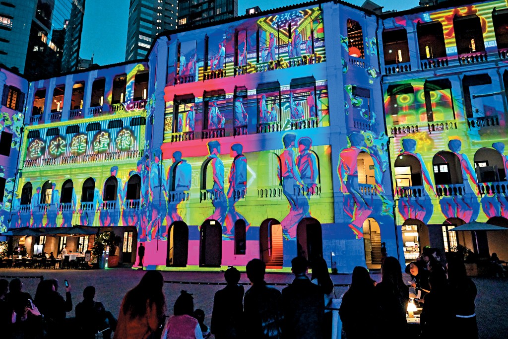 「光影匯」的優點是容易更改演出內容，亦可以配合不同的節慶活動。