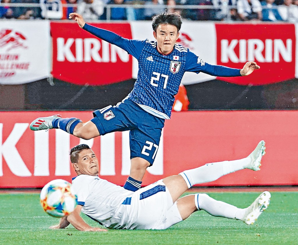 久保建英早前友赛萨尔瓦多后备上阵，突破两名敌衞防守后起脚施射，已见此子实力非凡。