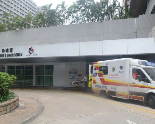 60歲女傷者送院後不治。資料圖片