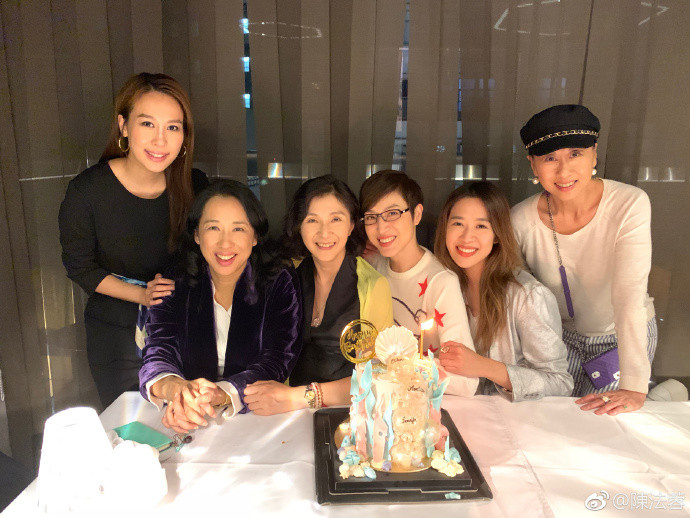 2019年，又是一班鐵腳與王愛倫、陳法蓉、岑杏賢慶生。