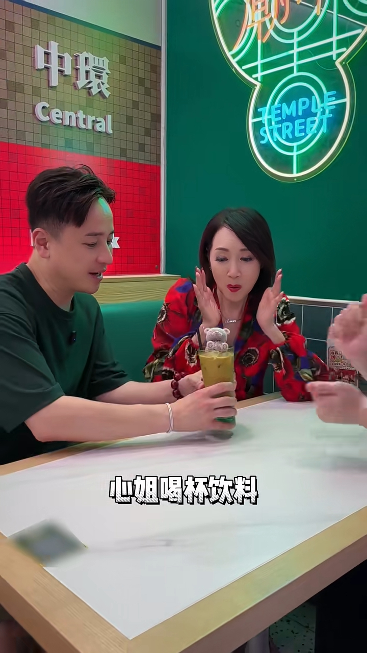杜大偉為謝雪心準備了不少美食。 杜大偉為謝雪心準備了不少美食。