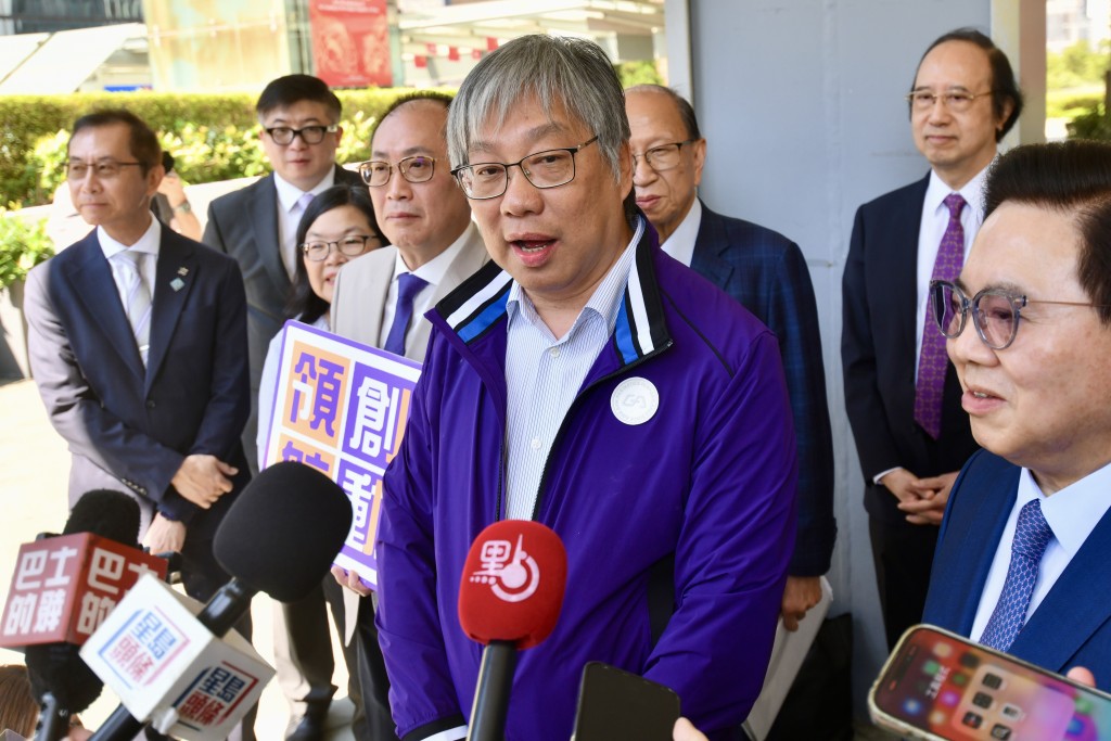 黃寶基指出,團隊競選口號為「跨界創動能,香港新機遇」。 黃寶基指出,團隊競選口號為「跨界創動能,香港新機遇」。