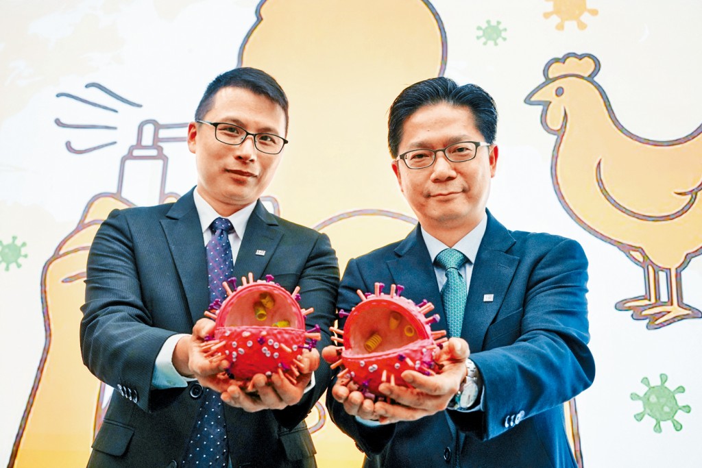 港大團隊研發2款新型減活疫苗技術平台,未來或毋須年年打流感針。左起為錢永康及潘烈文。