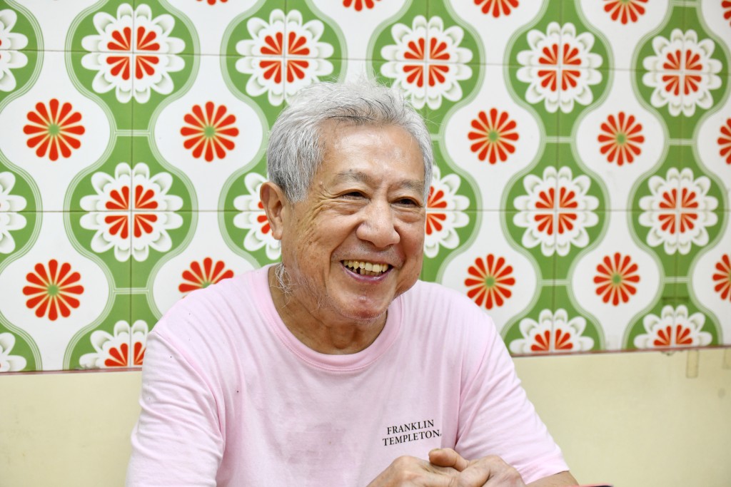 波士頓快餐店老闆陳用志接受《星島頭條》專訪時坦言，餐廳走過35年，靠的是把每一分開支壓到最低。
