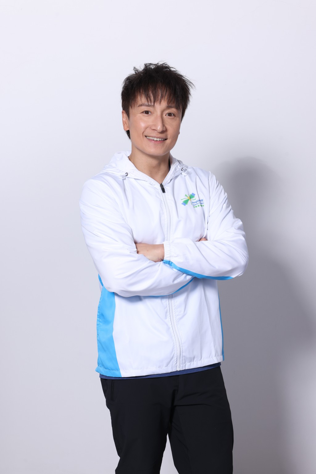 方力申挑戰35公里港澳慈善泳。
