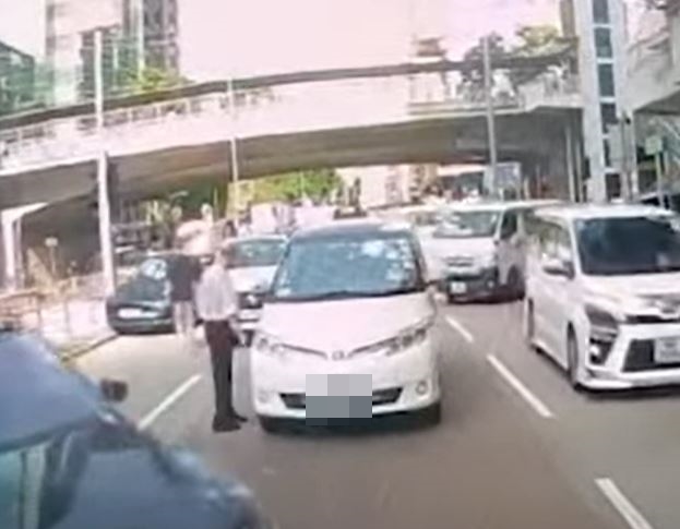  車CAM特警影片截圖