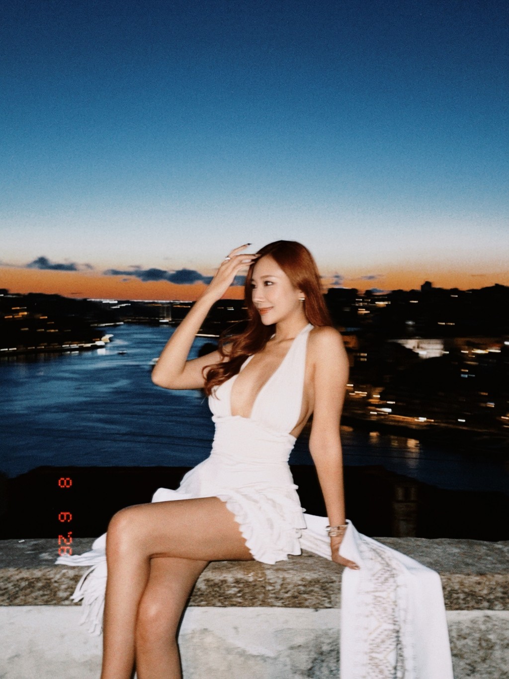 梁允瑜的性感短裙,大晒豐滿上圍及露出側乳。 梁允瑜的性感短裙,大晒豐滿上圍及露出側乳。