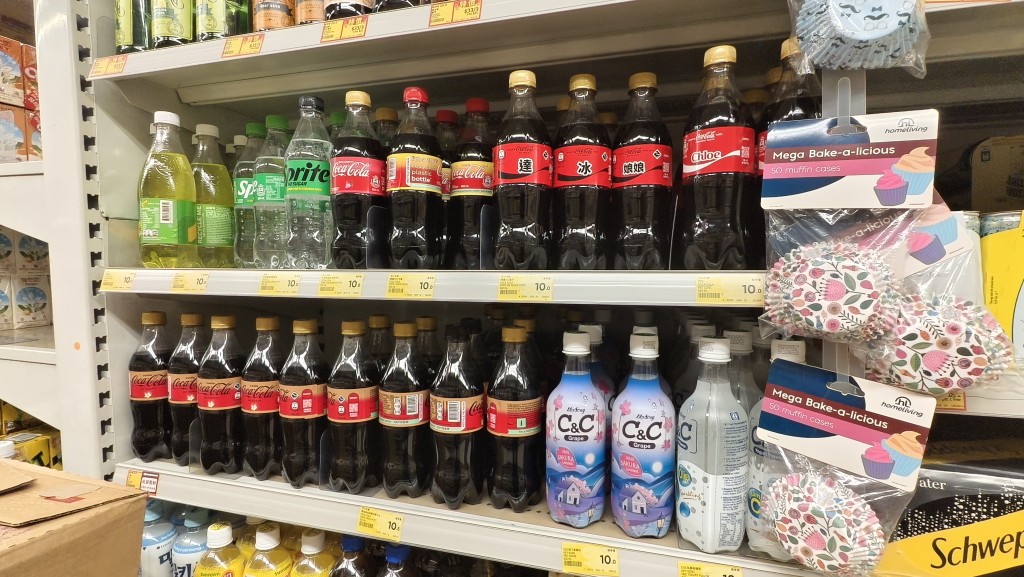 深水埗一惠康超市，店內相關汽水已被收起。徐裕民攝