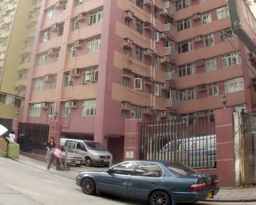 北角堡壘街偉文大廈。資料圖片