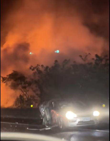 私家車燒成廢鐵。影片截圖